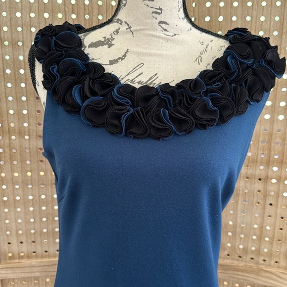 Adrienne Vittadini Size 4 Women's Sleeveless Sheath Blue Dress Ruffle Neckline - Picture 7 of 9